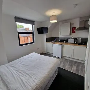 Modern Studio Next To Notts Castle! Apartment