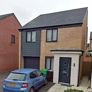 Private In A House With Parking In Lenton Homestay